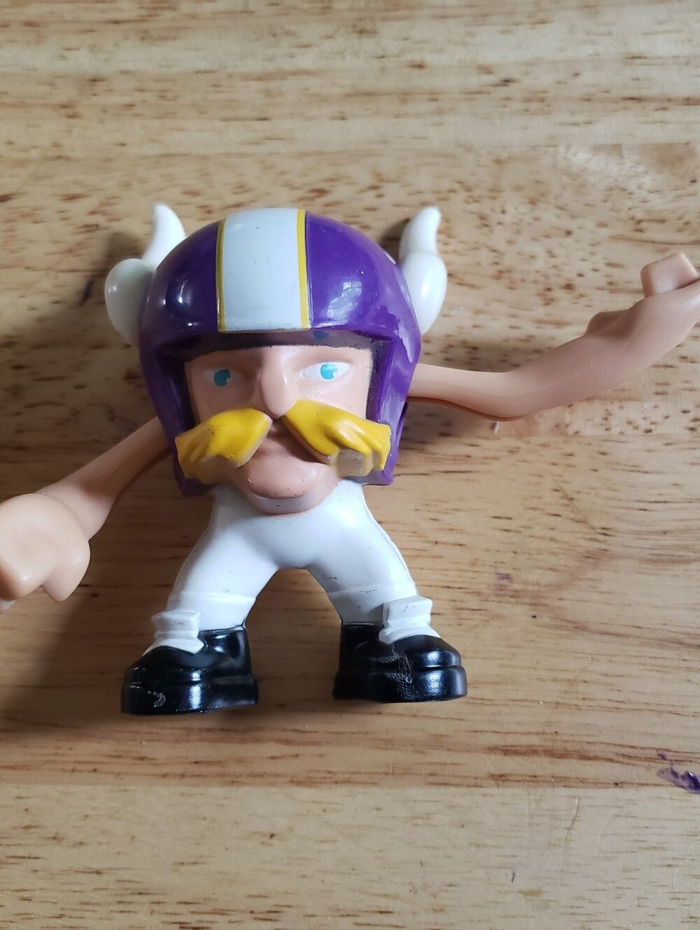 Mcdonald's NFL Rush Zone Minnesota Vikings McDonalds Happy Meal Toy 2013